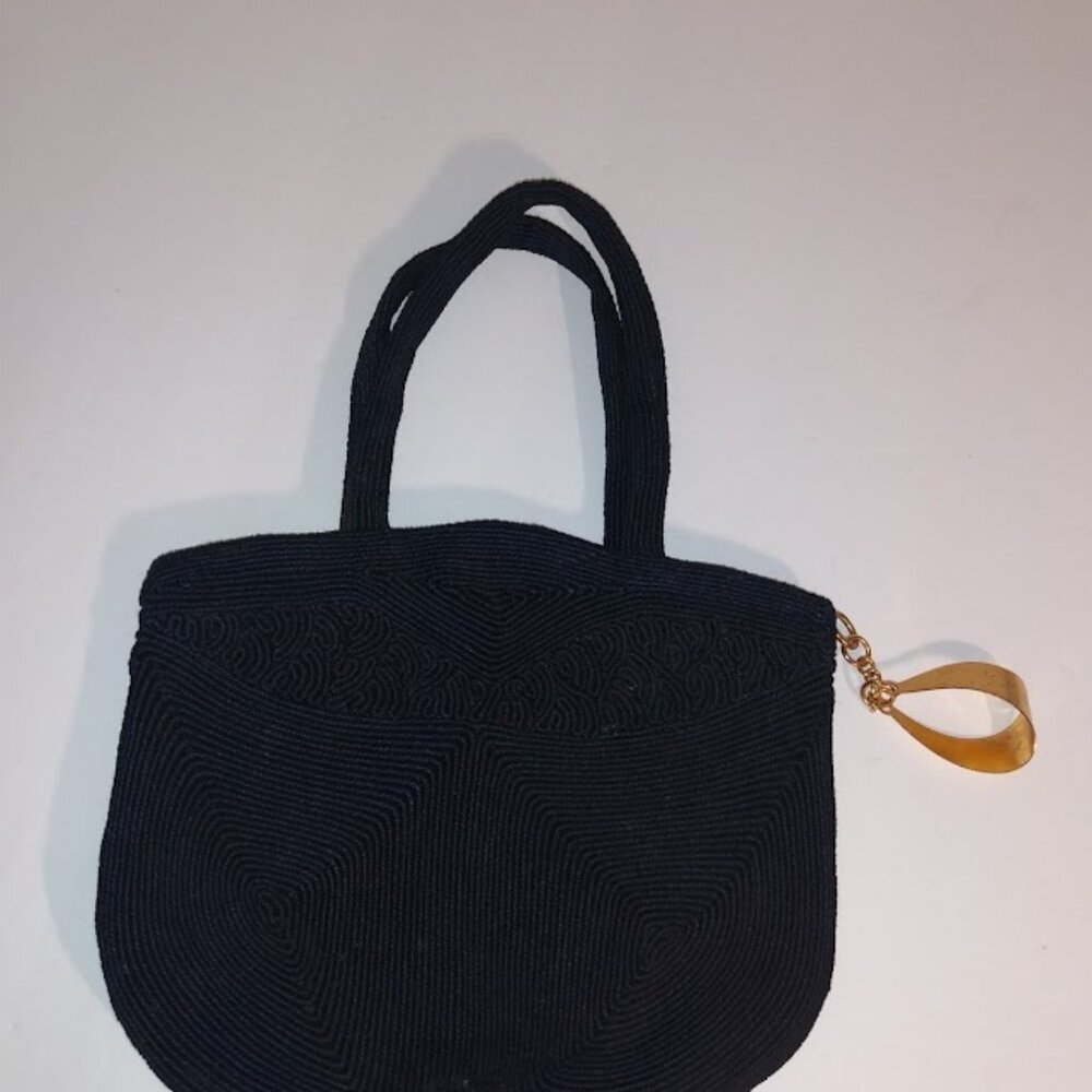 Vintage small black purse with zipper closure. - Picture 2 of 7